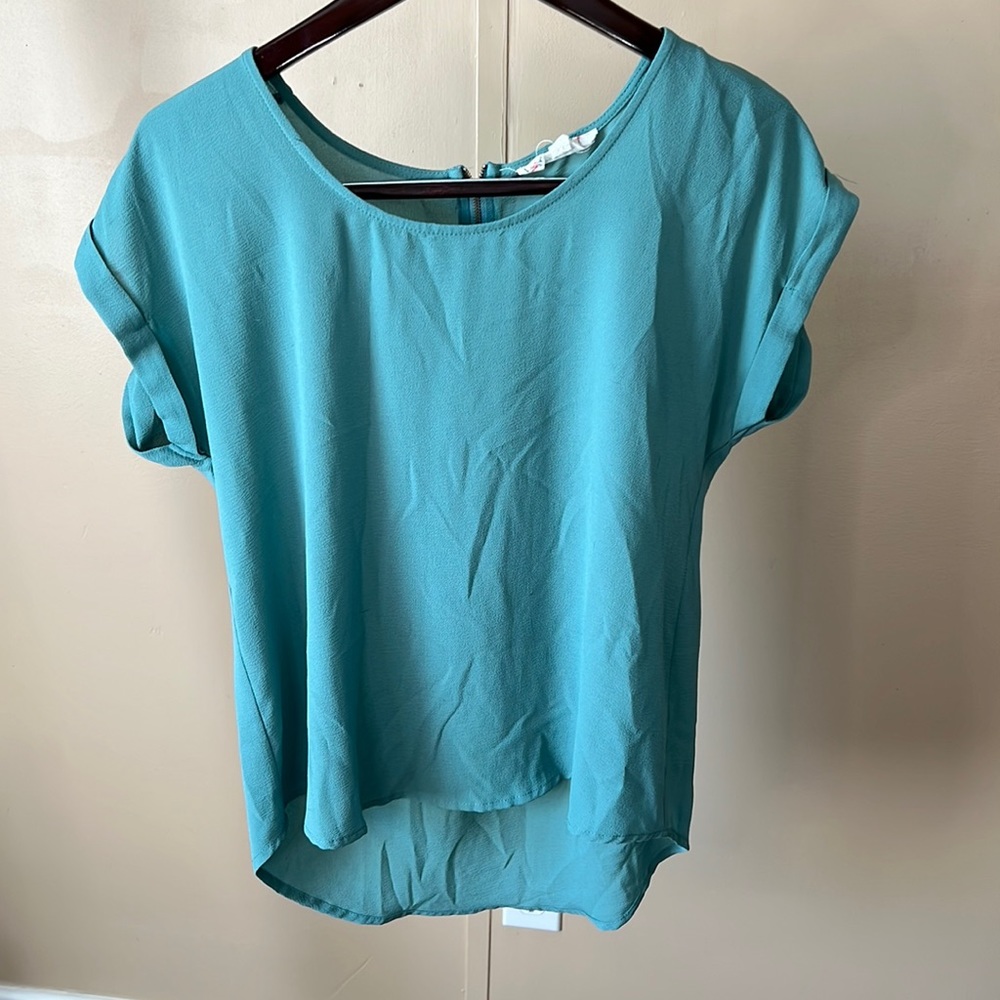 Crow neck blouse